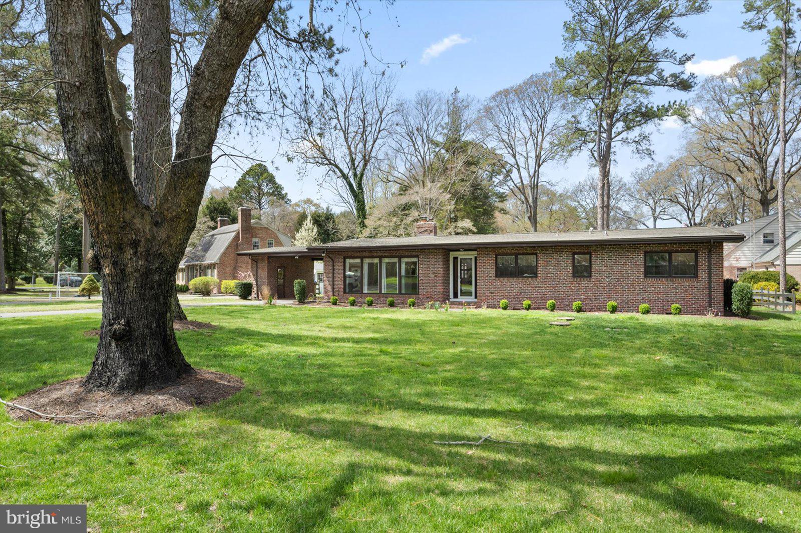 TONY TANK - Residential