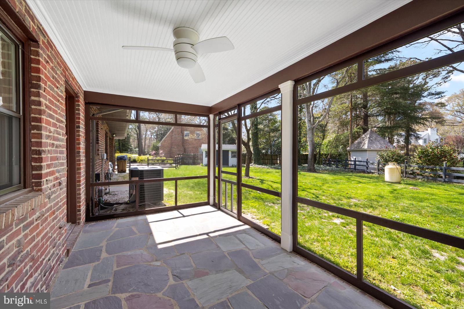 TONY TANK - Residential