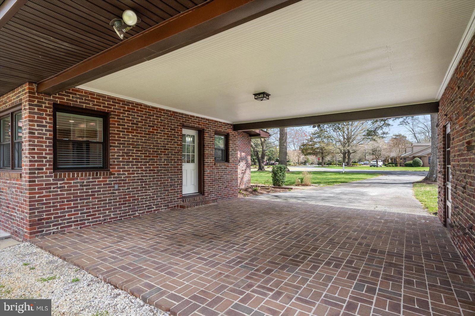 TONY TANK - Residential