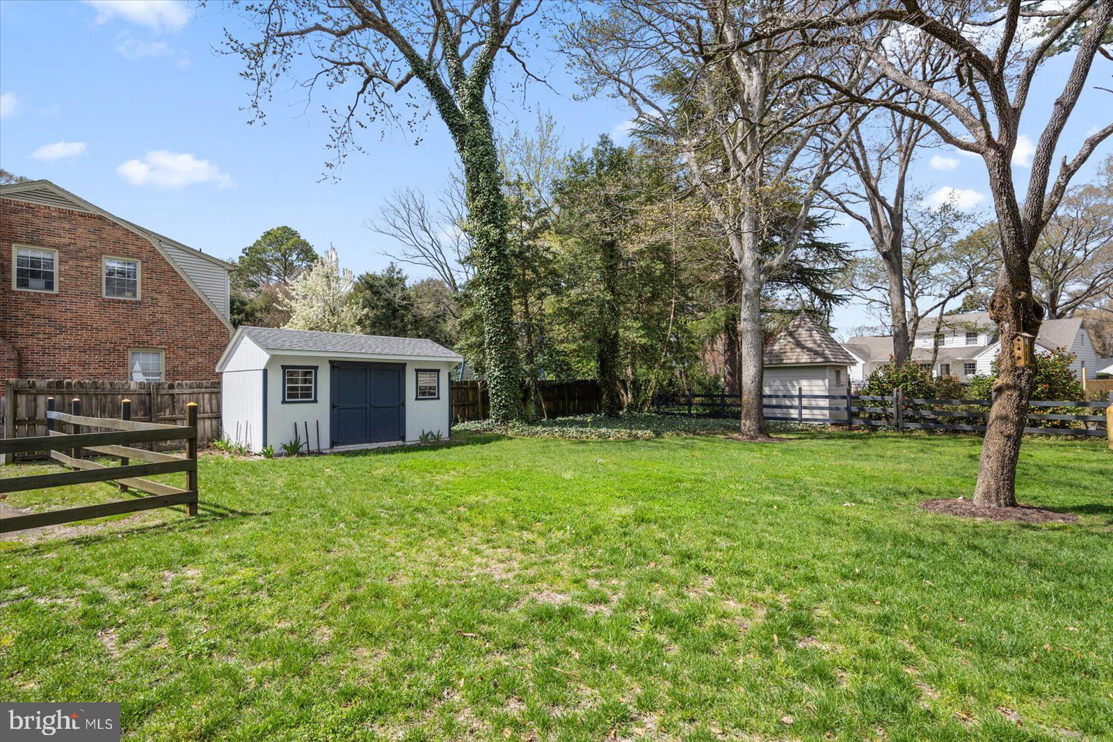 TONY TANK - Residential