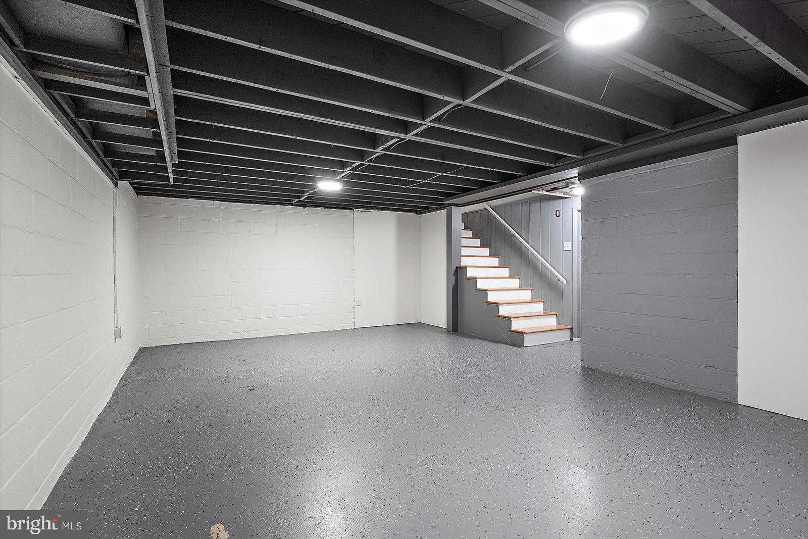 TONY TANK - Residential