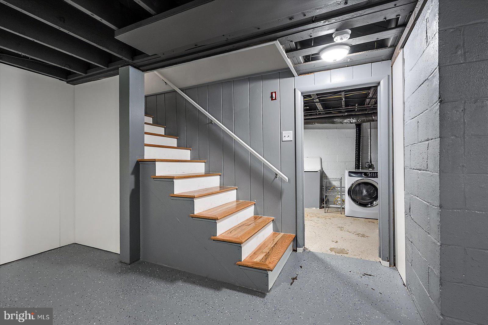 TONY TANK - Residential