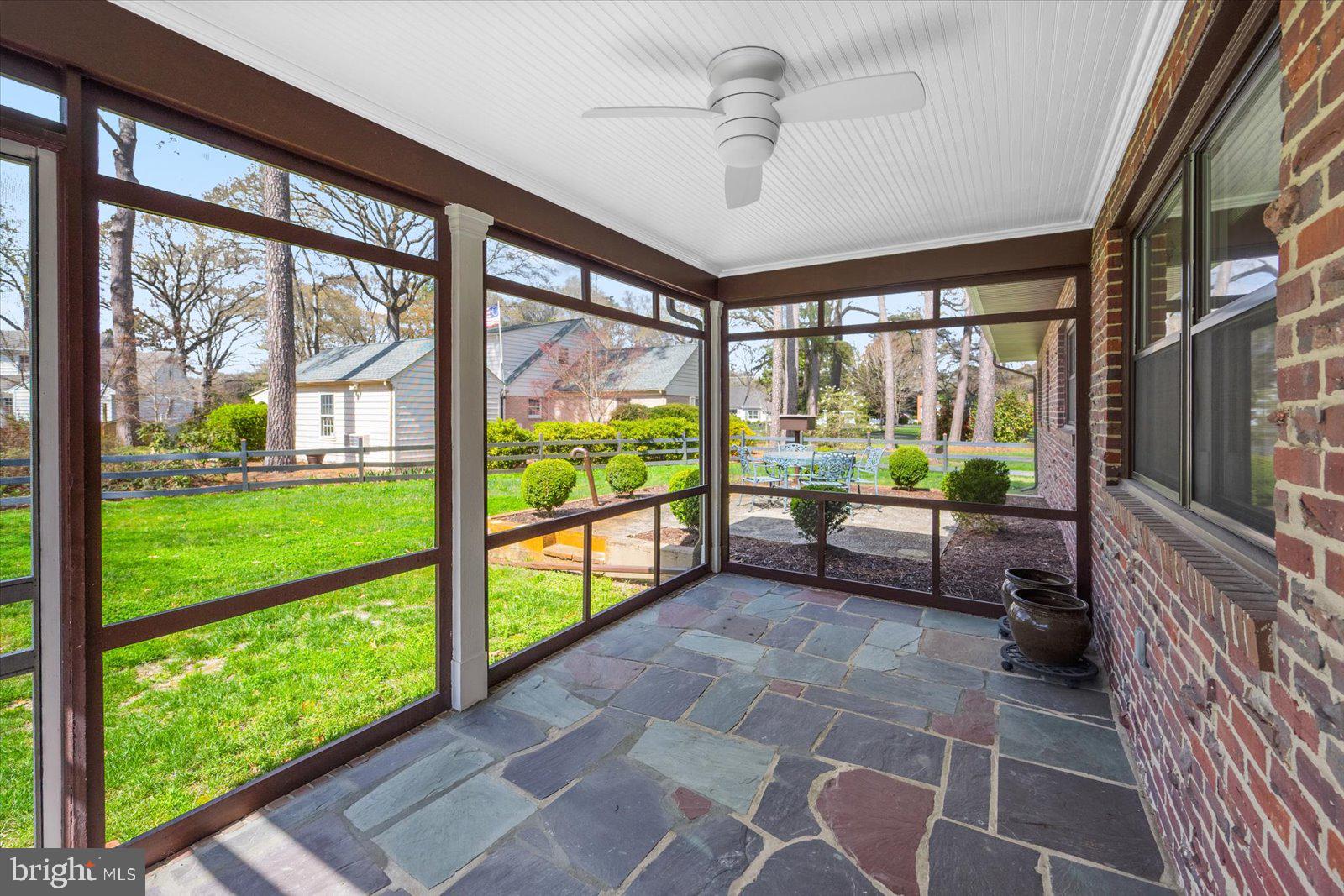 TONY TANK - Residential