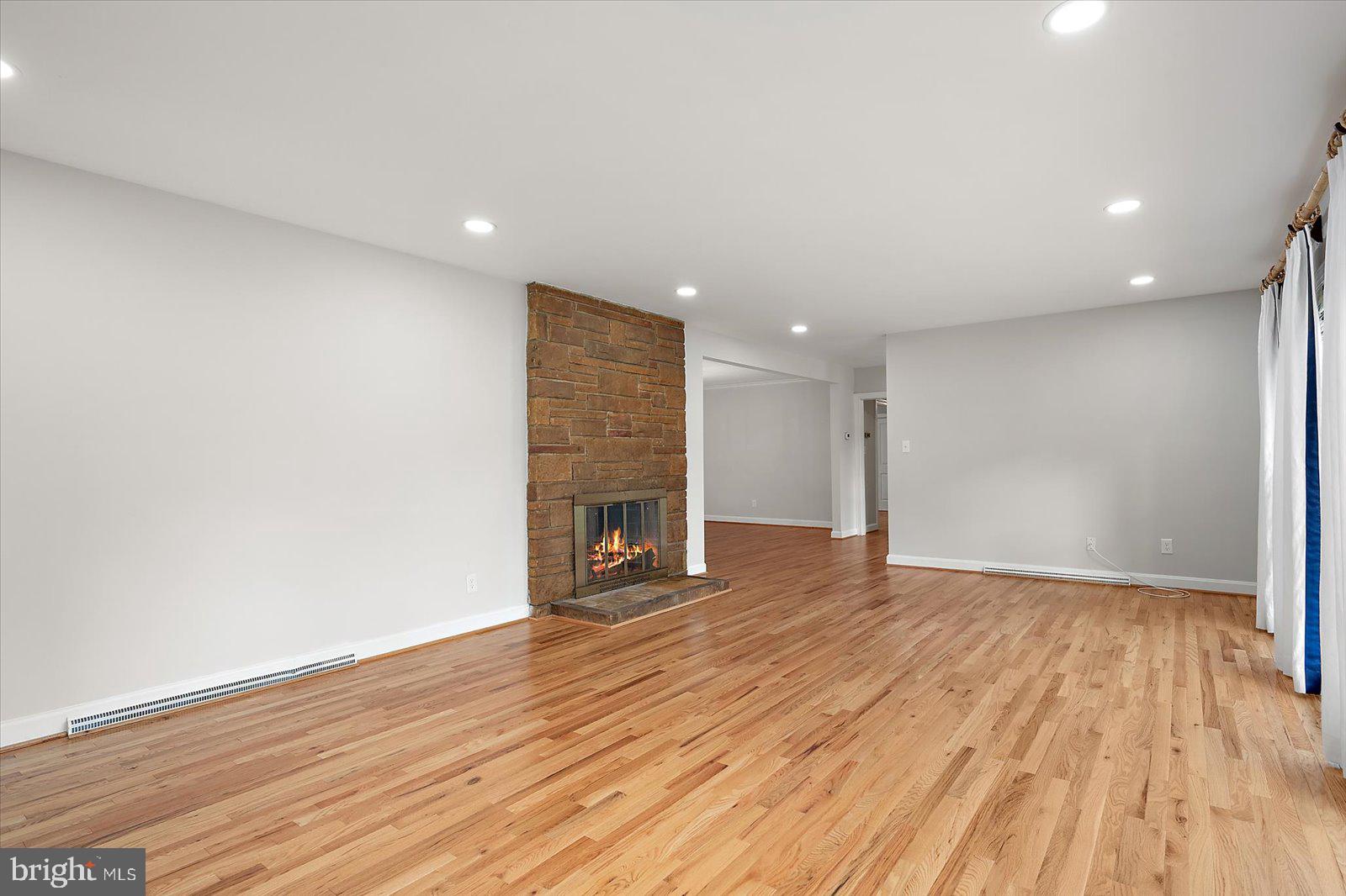 TONY TANK - Residential