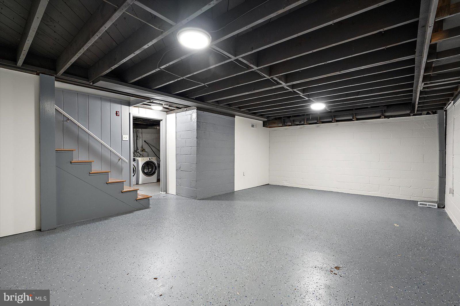 TONY TANK - Residential