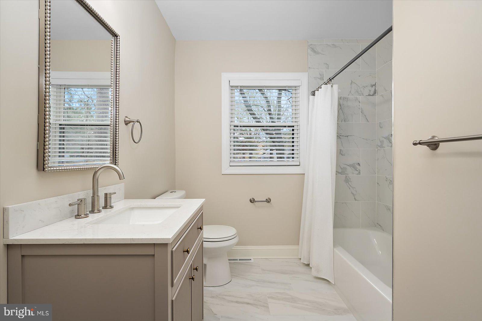 TONY TANK - Residential