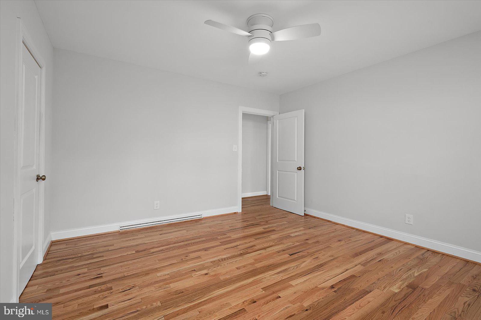 TONY TANK - Residential