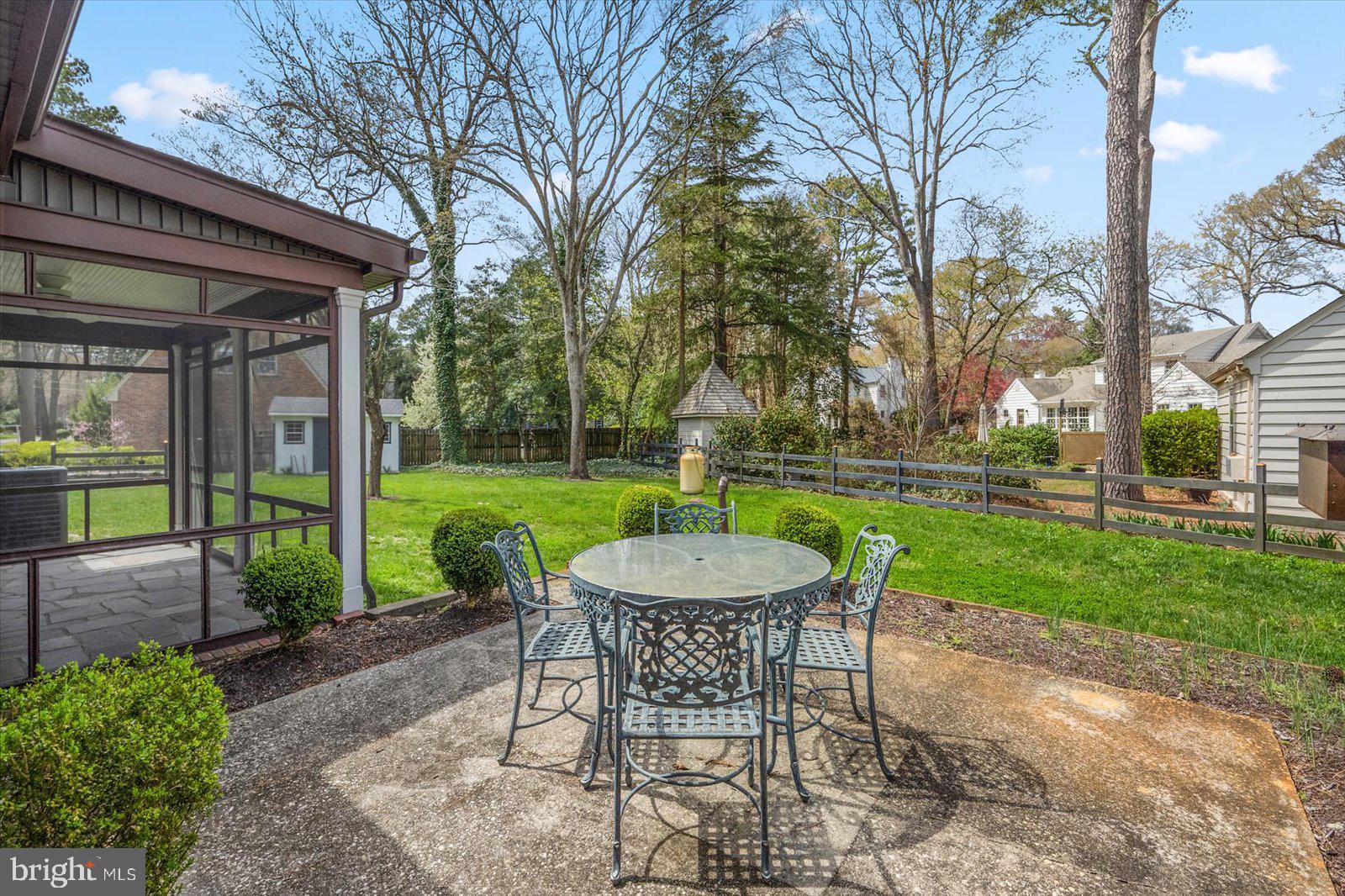 TONY TANK - Residential