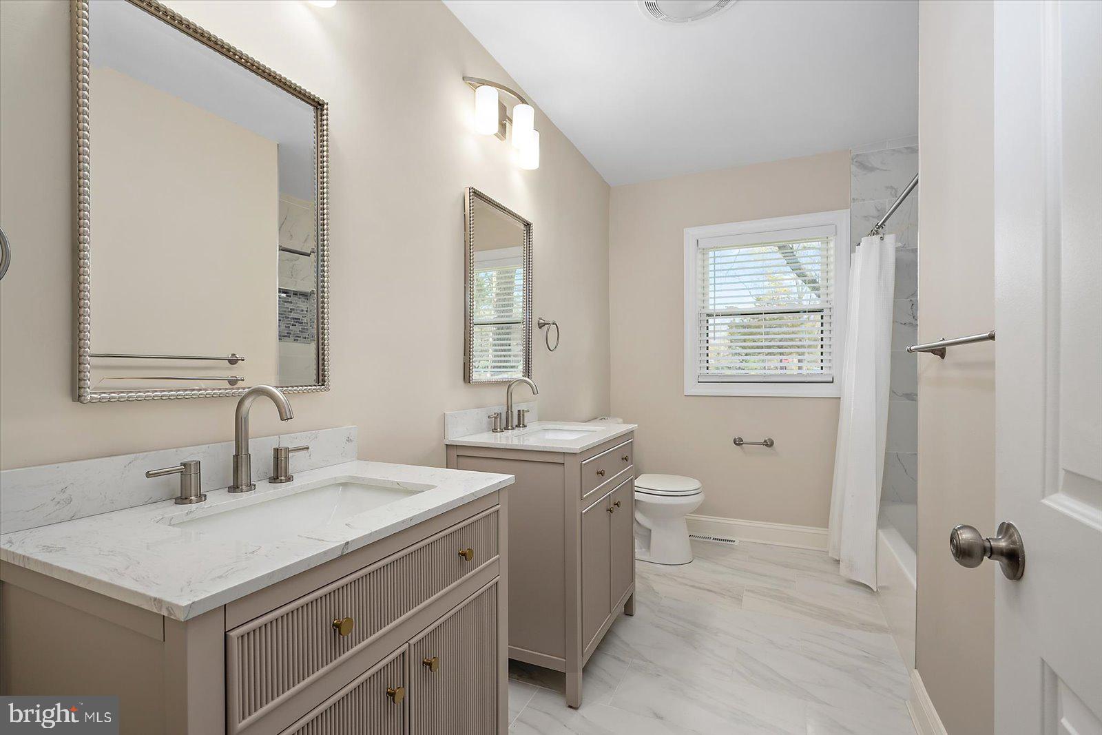 TONY TANK - Residential