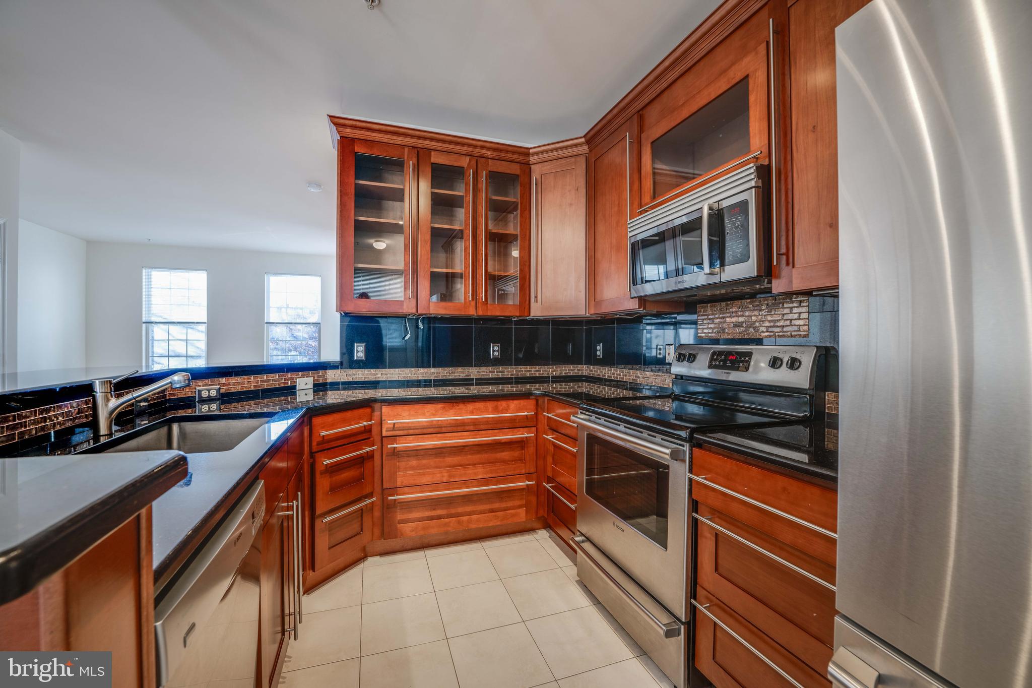 515 ENSEMBLE COURT