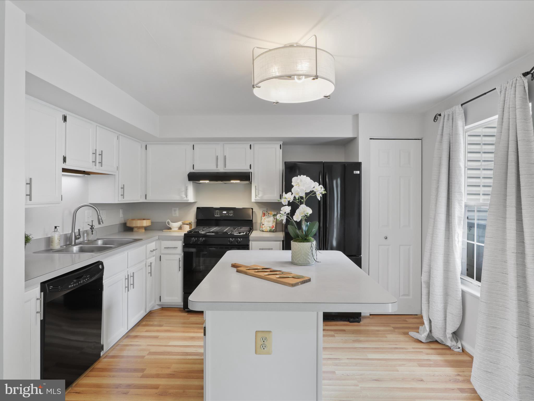 LAKE RIDGE - Residential