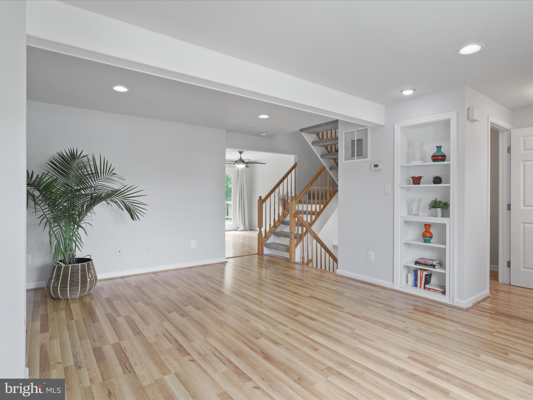 LAKE RIDGE - Residential