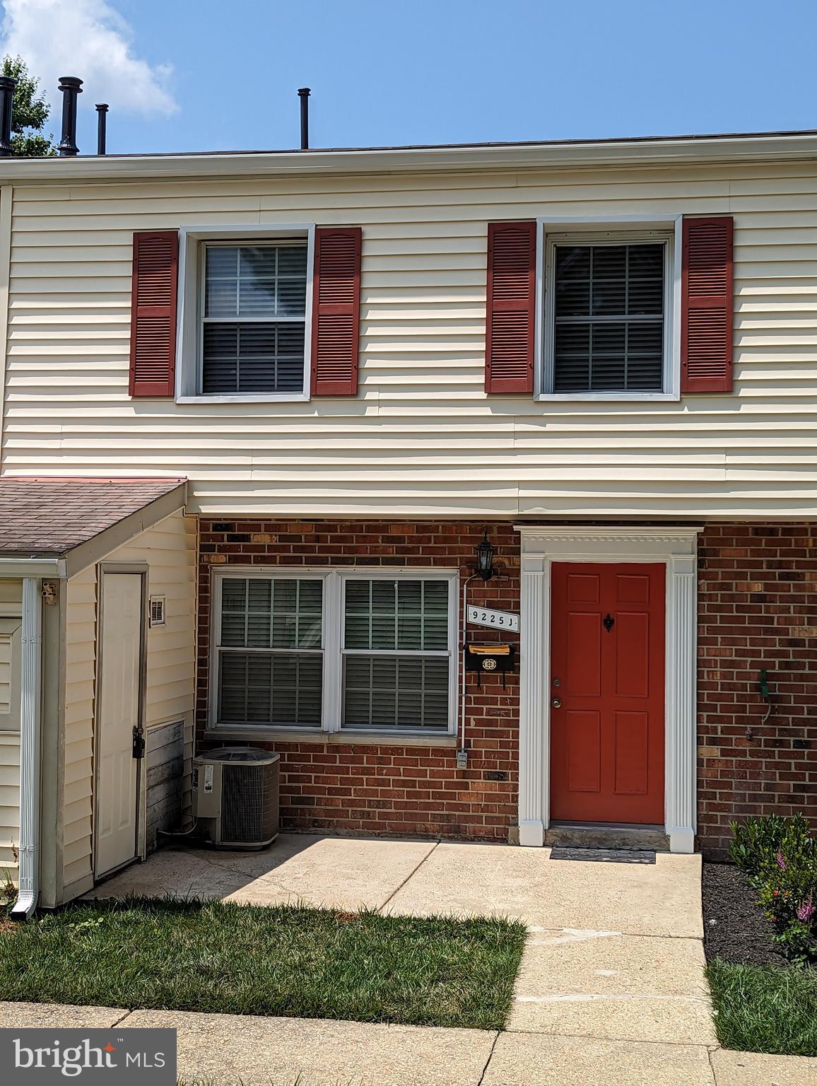 Remodeled two-level townhouse with new baths, like new kitchen with stainless steel appliances, quartz countertops, laminate flooring. Full size washer & dryer in unit. Located next to shopping centers, minutes to old town Laurel and town center. Public transportation within minutes. Great public schools. Plenty of parking available. Rent includes parking, condo community amenities, water/sewer. Tenant pays gas and electric. Owners are looking for credit scores above 630 and income should be around $65,000 depending on personal debts, some exceptions may apply. Call or text me if any doubts. $250.00 condo association move in required. One year, 18- or 24-months leases available.