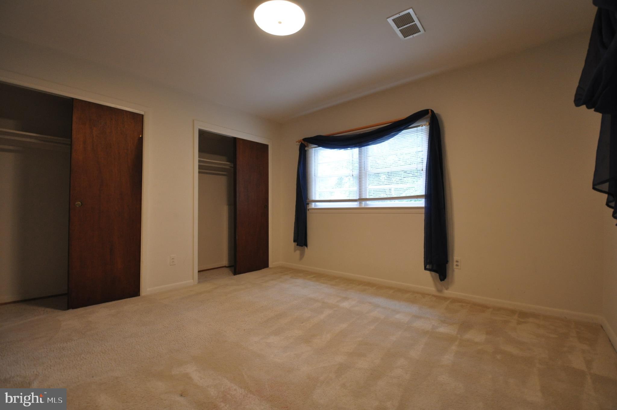 FONTAINEBLEAU ESTATES - Residential Lease