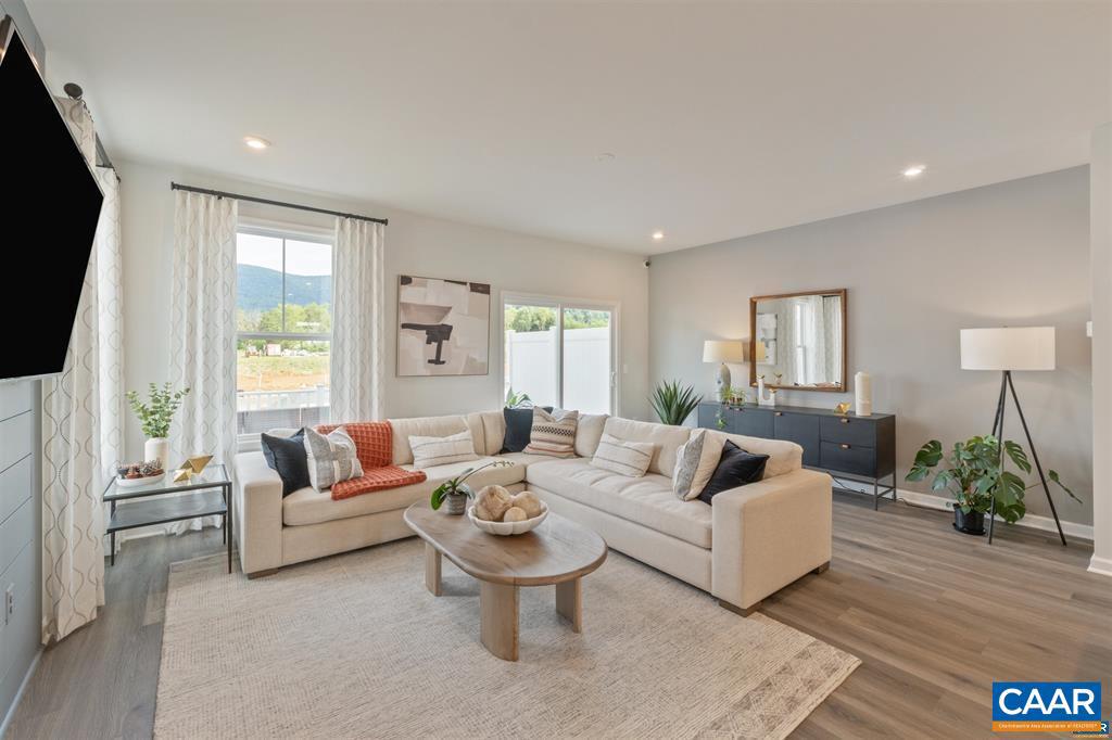 PLEASANT GREEN - Residential Lease