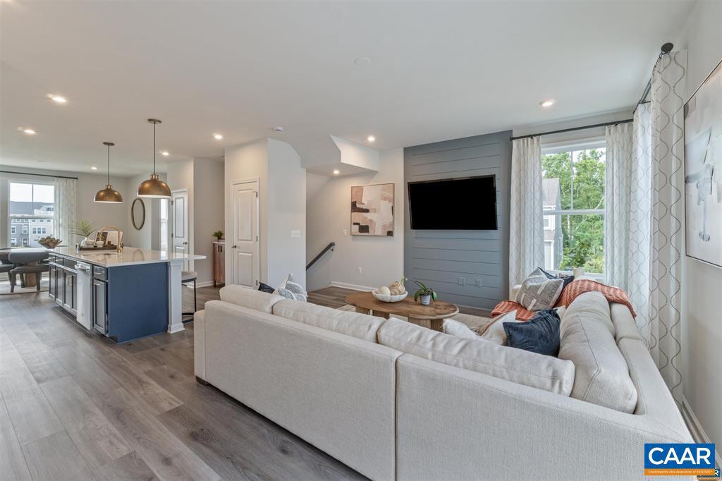 PLEASANT GREEN - Residential Lease