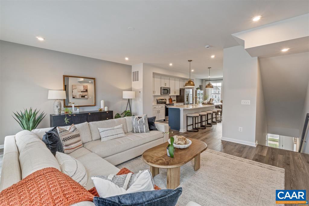 PLEASANT GREEN - Residential Lease