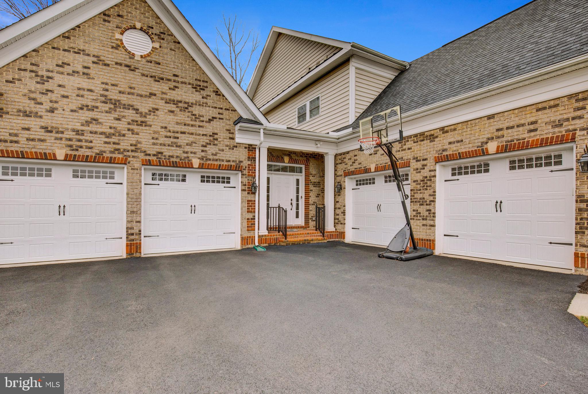 MARBURY - Residential