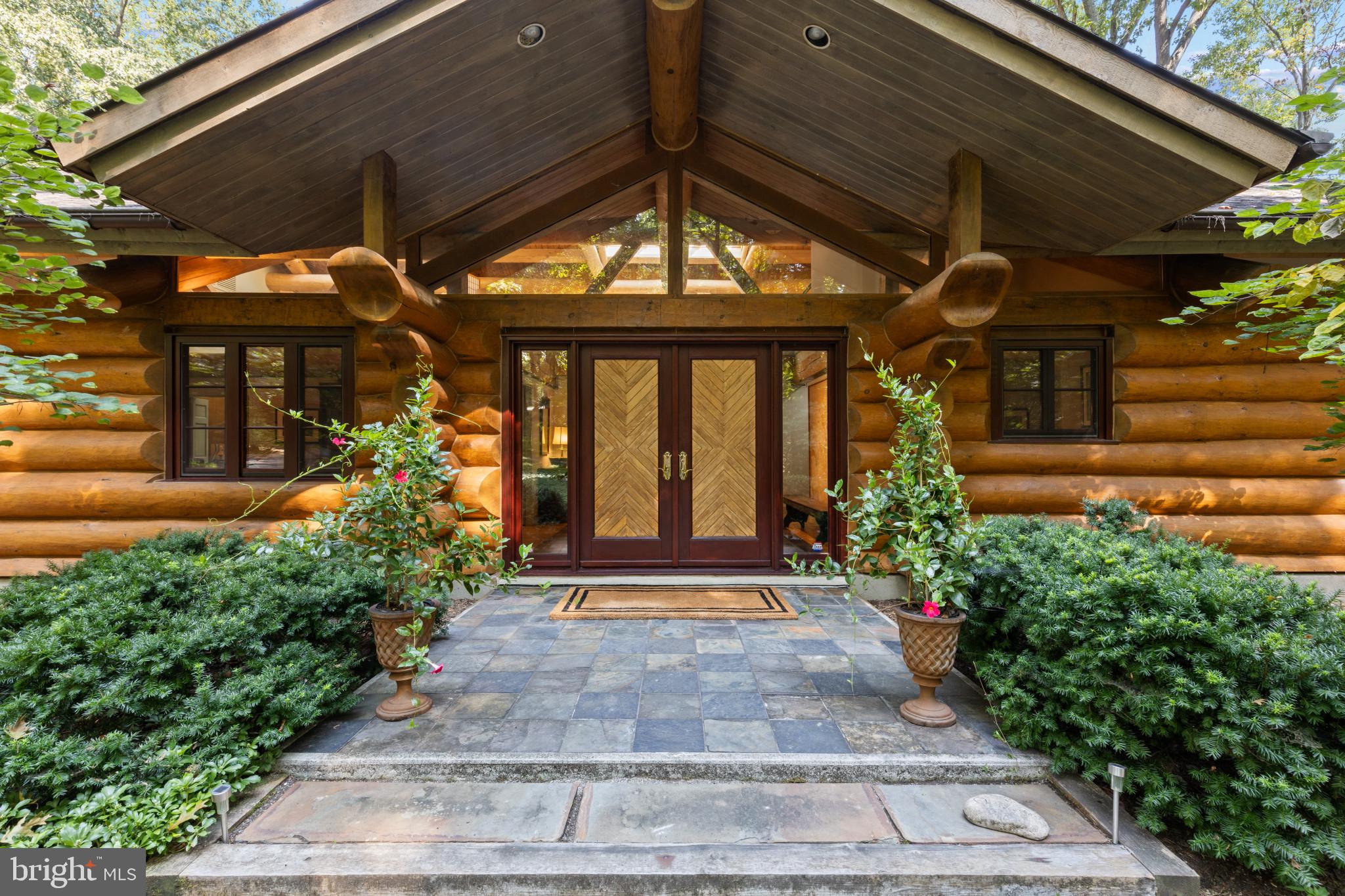 WHITEHALL - Residential