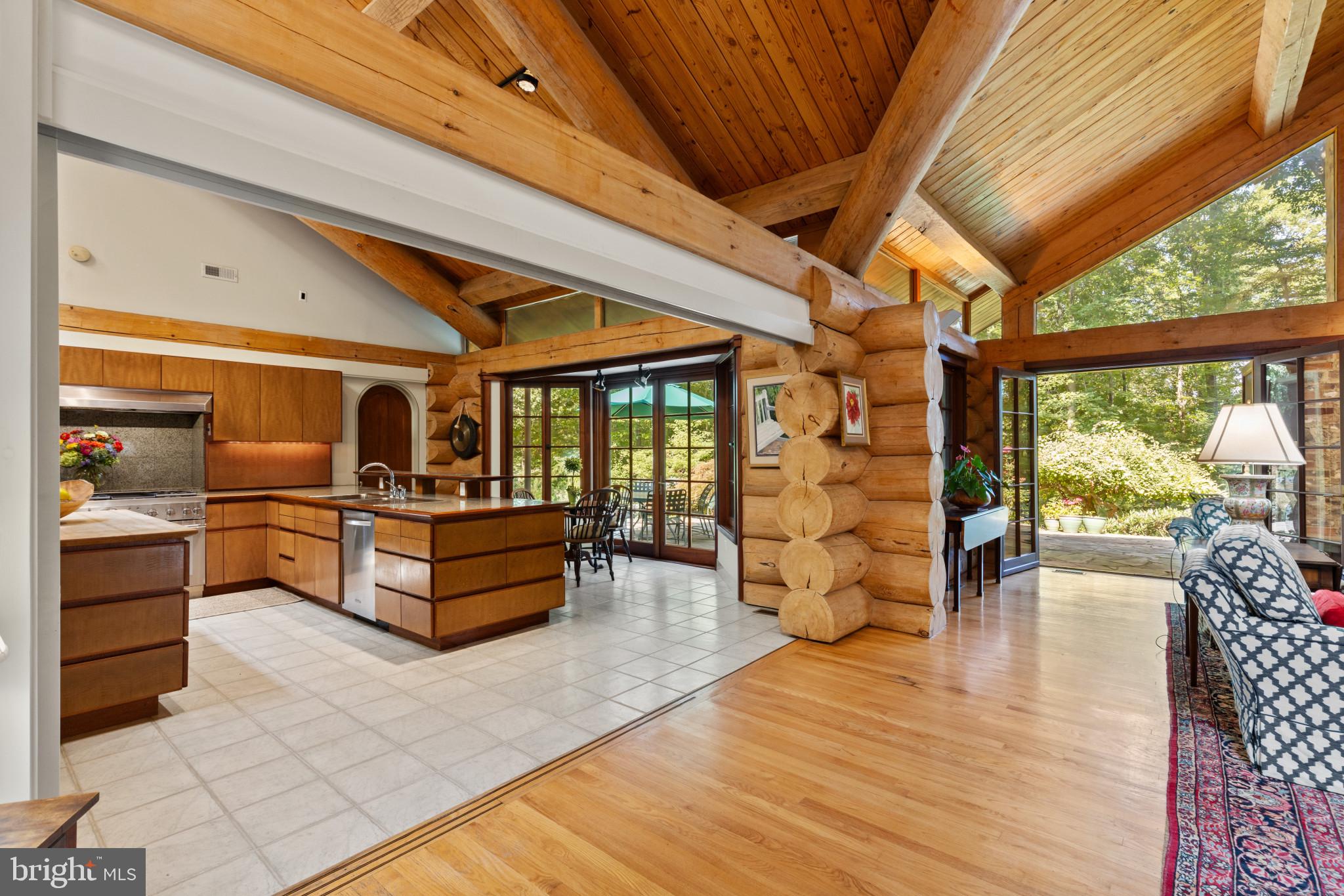 WHITEHALL - Residential