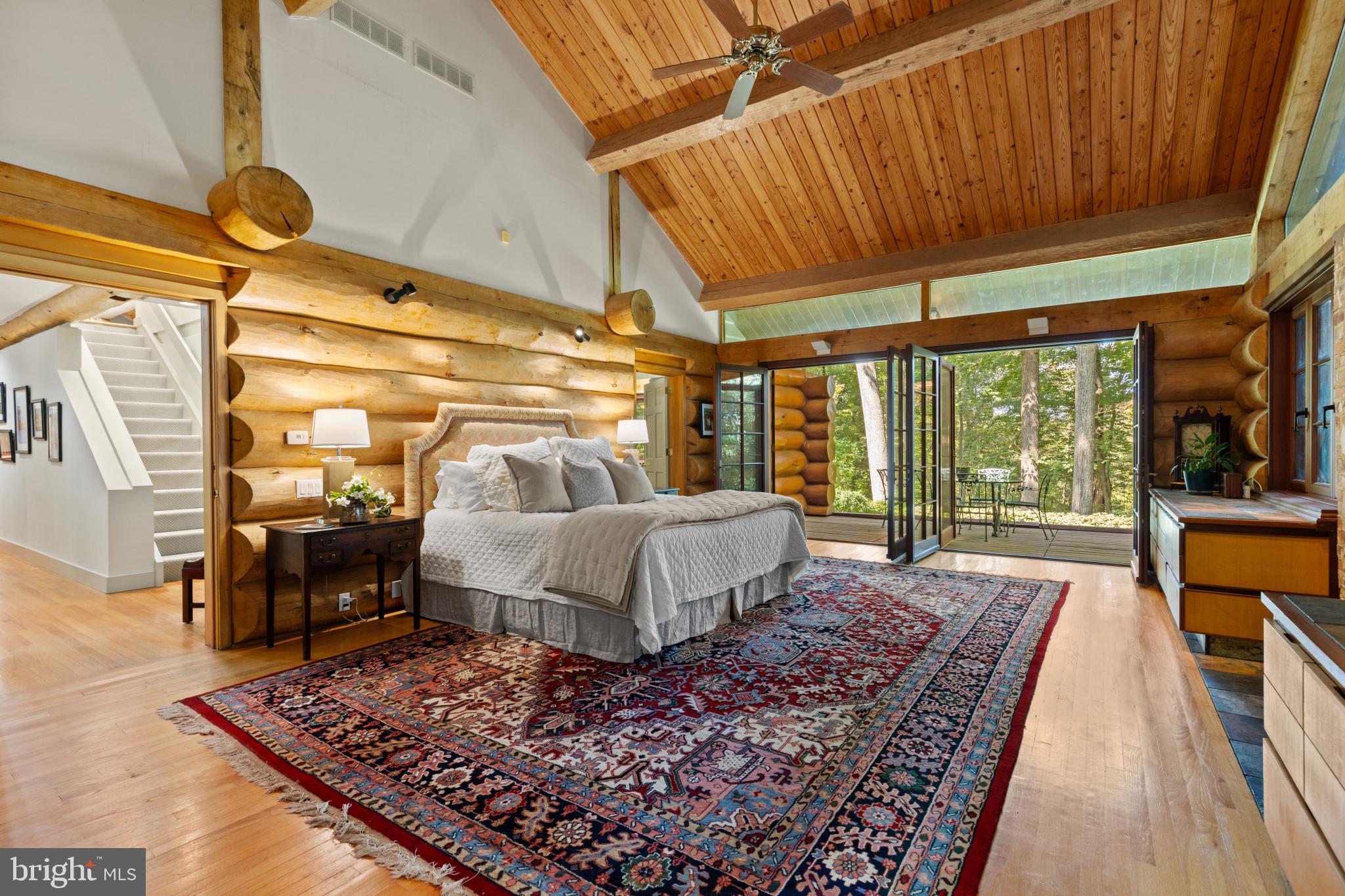 WHITEHALL - Residential