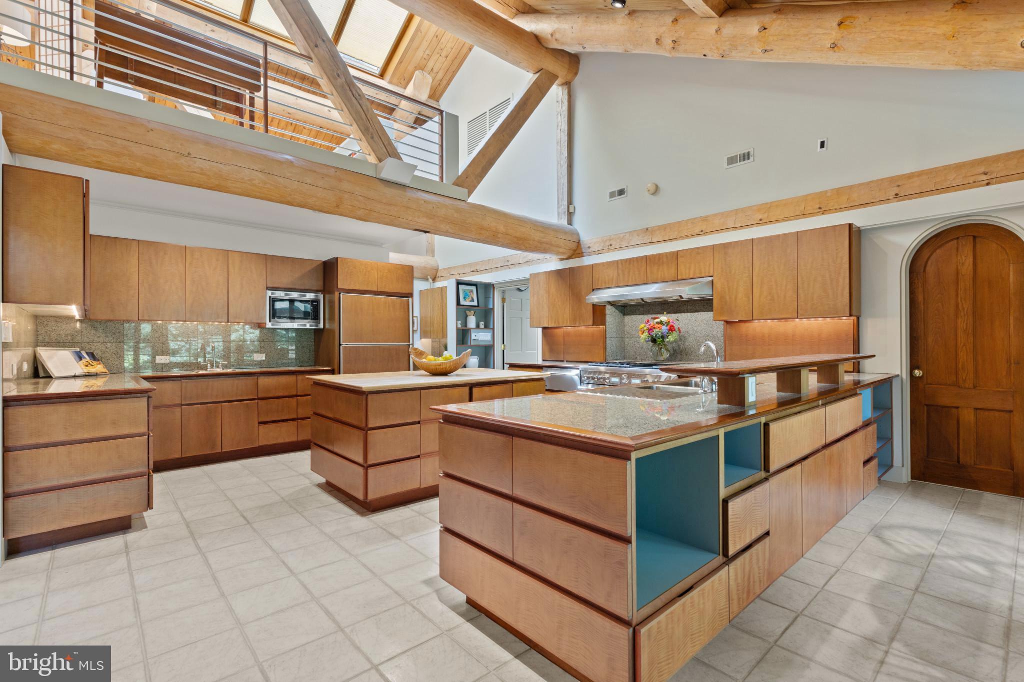 WHITEHALL - Residential