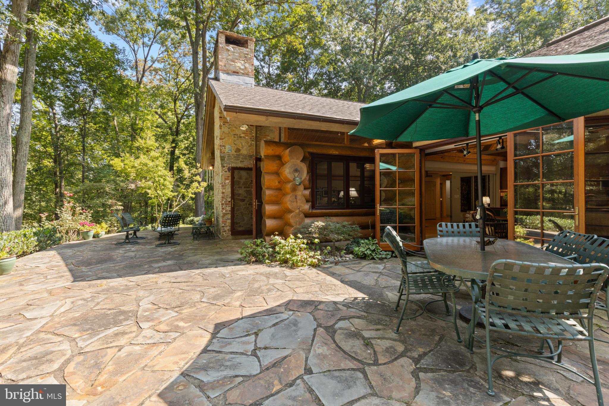 WHITEHALL - Residential