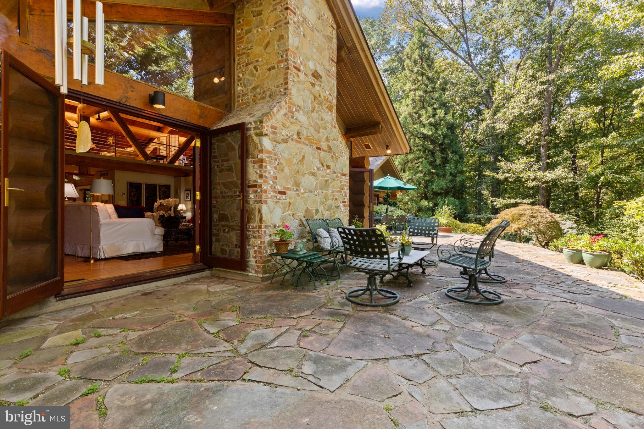 WHITEHALL - Residential