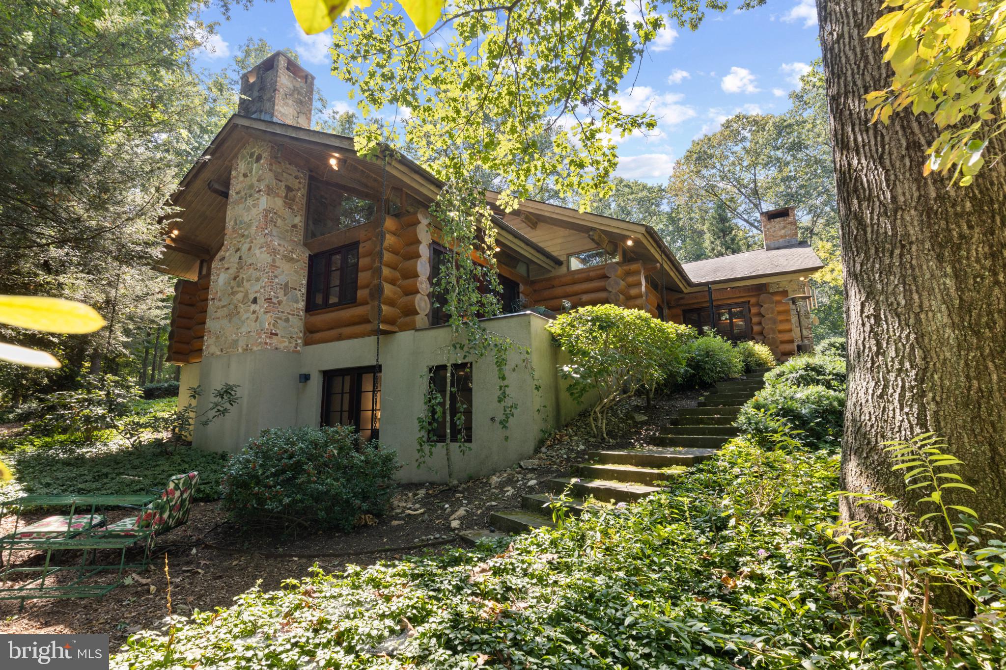 WHITEHALL - Residential