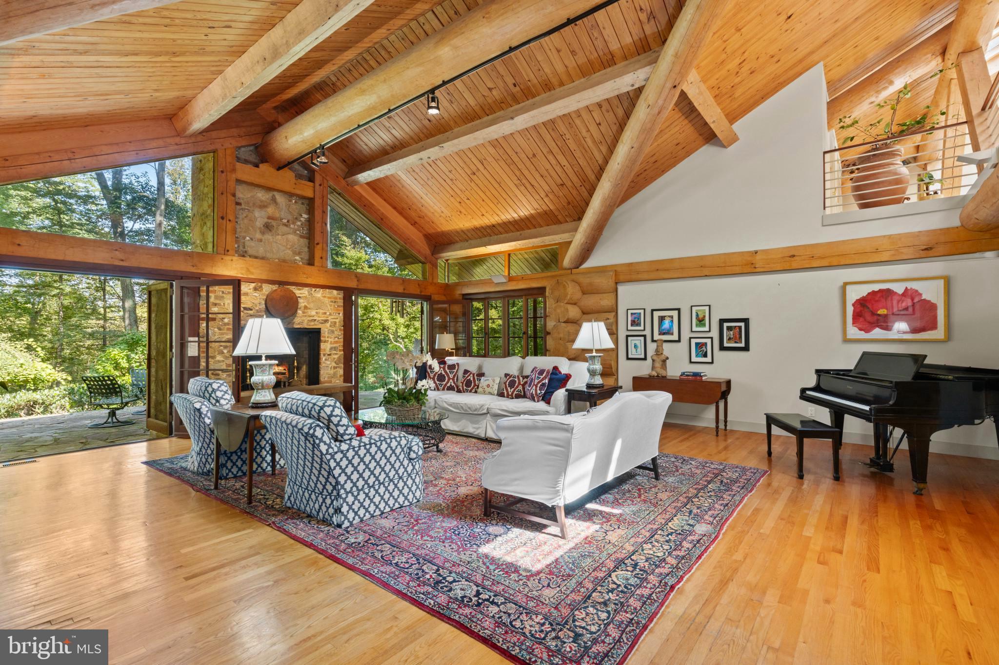 WHITEHALL - Residential