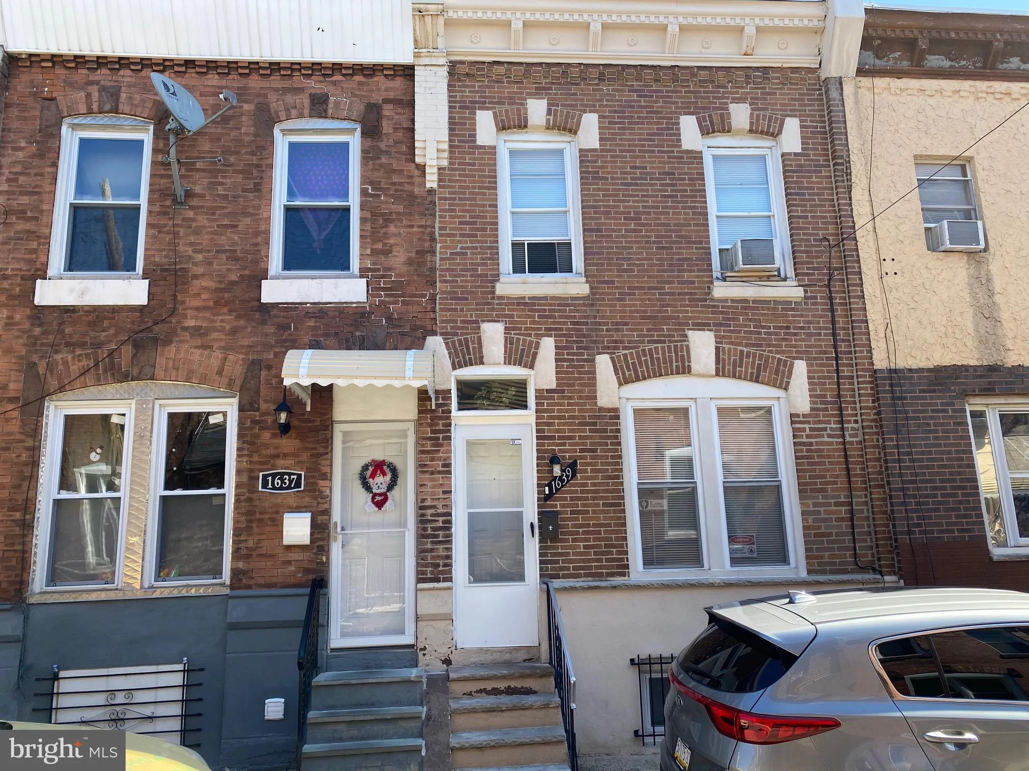 1639 S Taney Street, Philadelphia, PA 19145