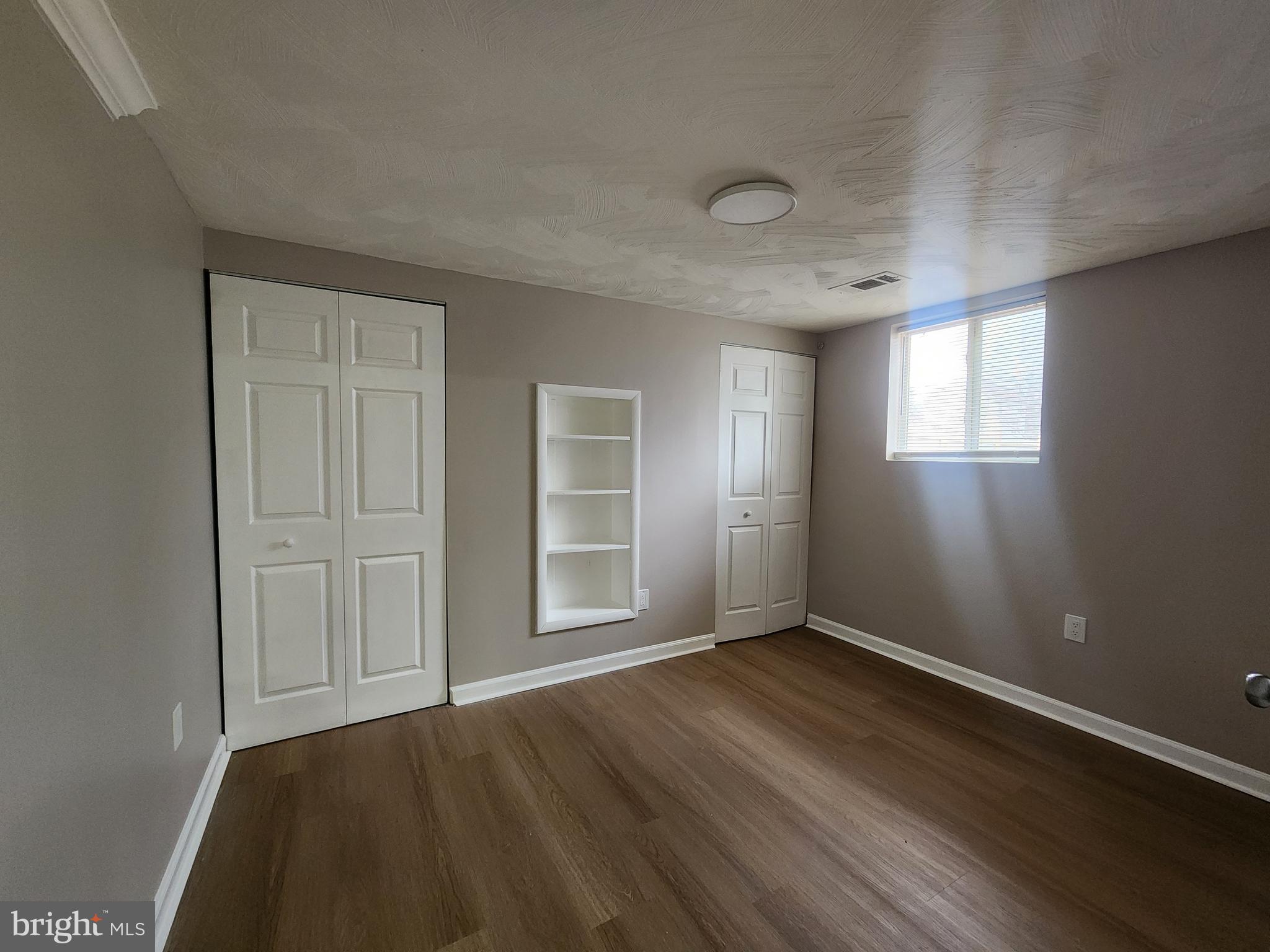 SUBURBIA - Residential Lease