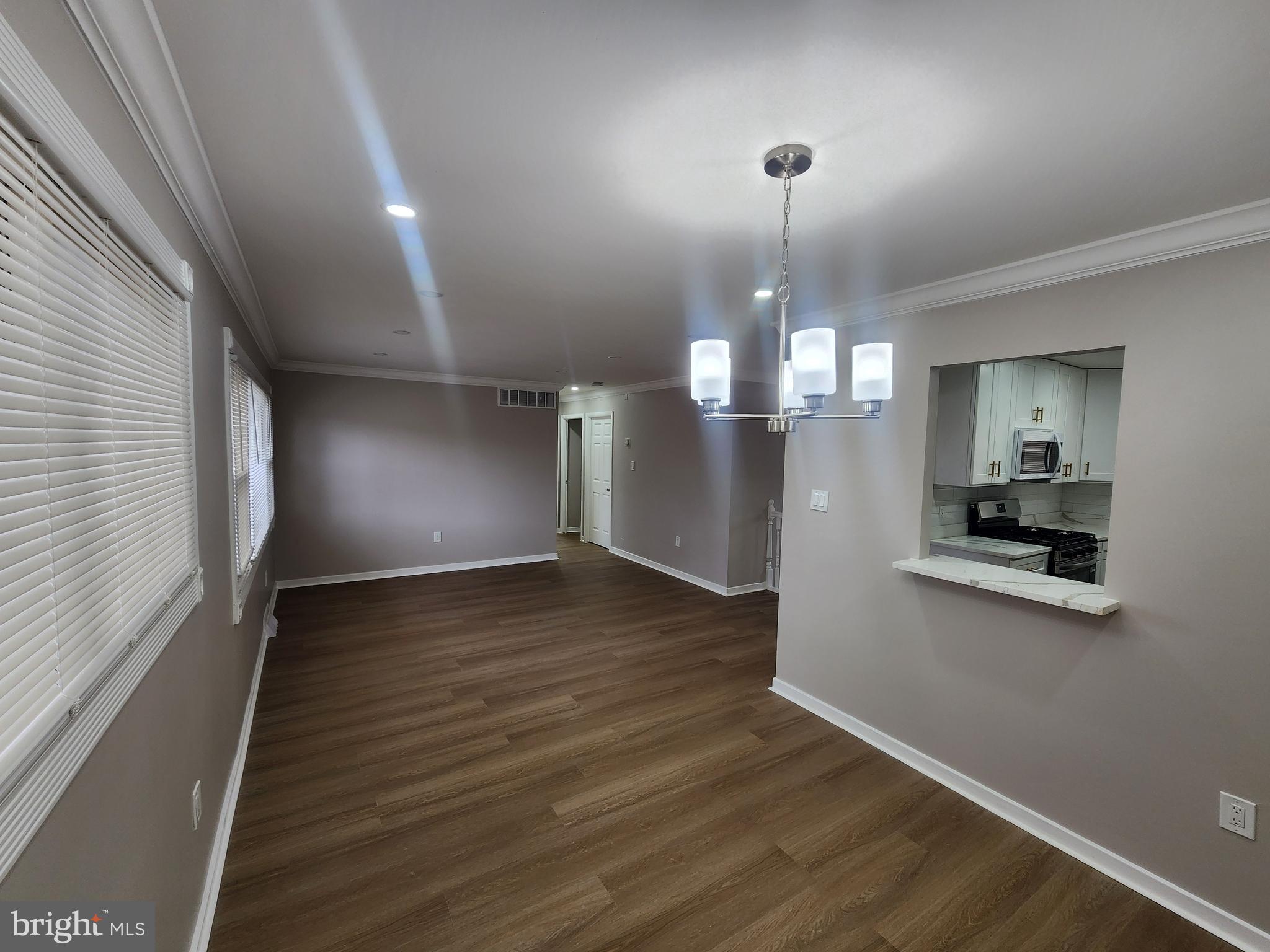 SUBURBIA - Residential Lease