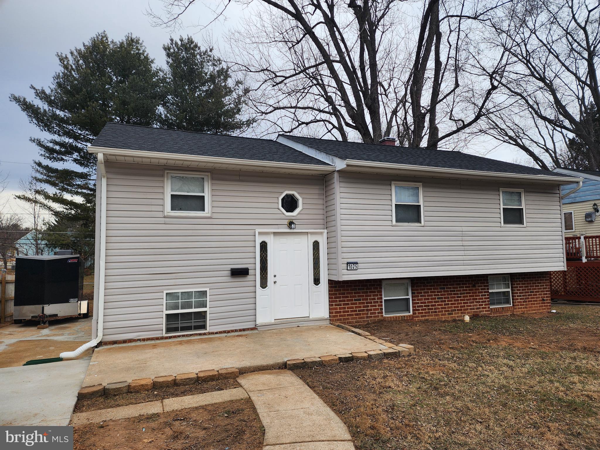 SUBURBIA - Residential Lease