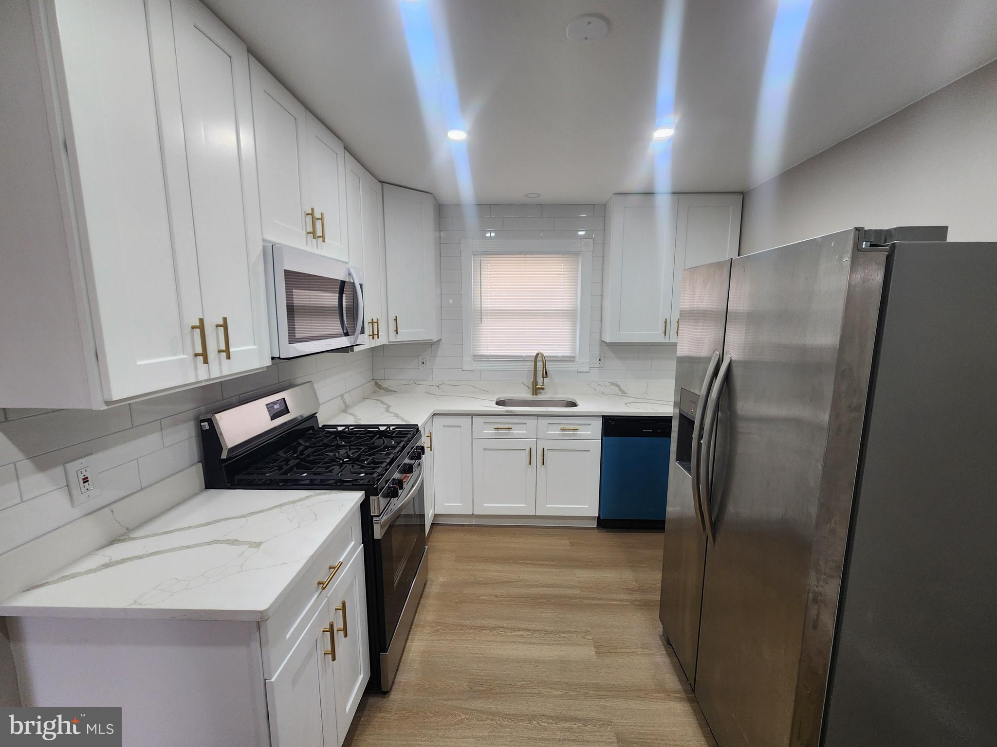 SUBURBIA - Residential Lease