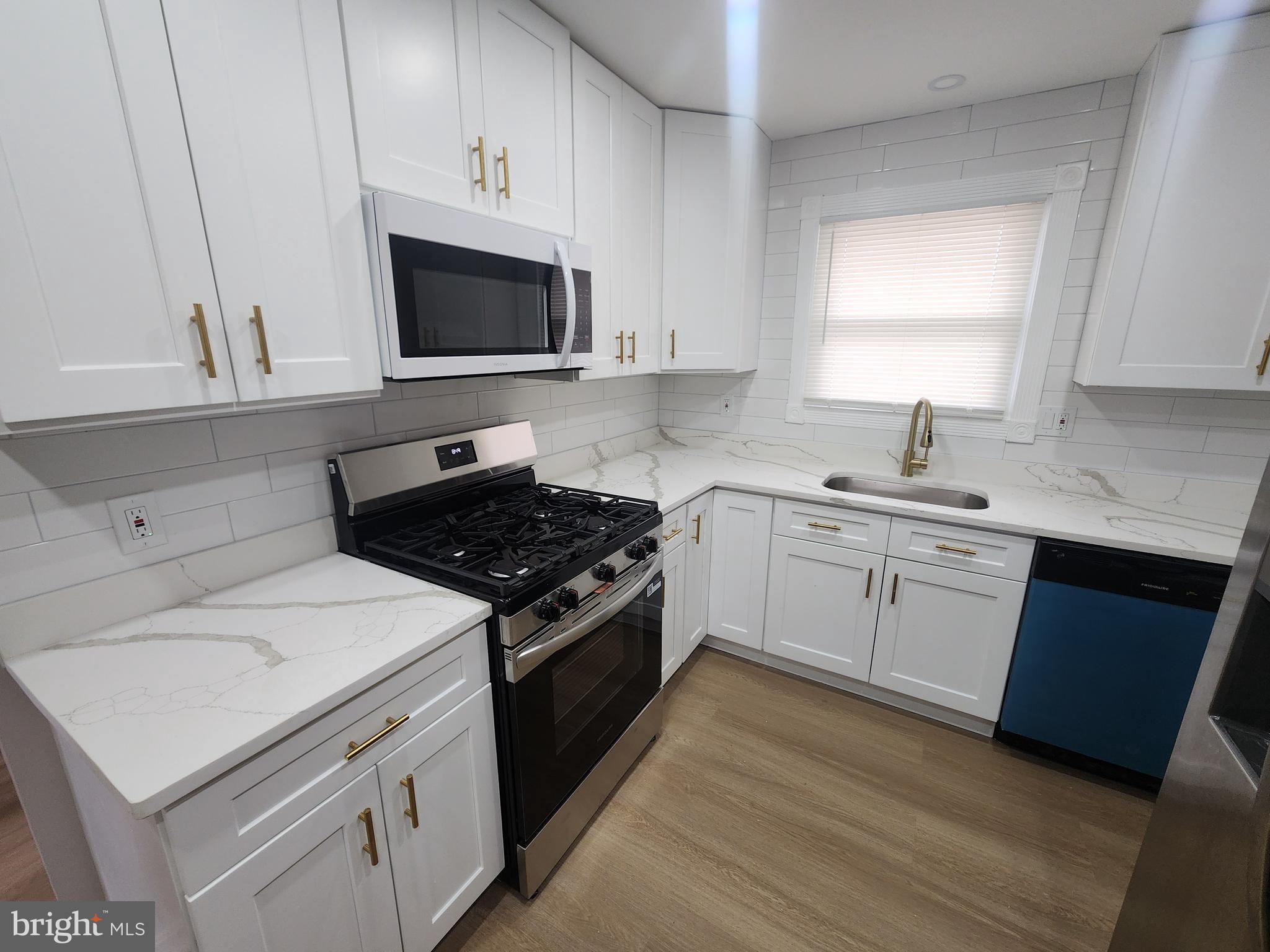 SUBURBIA - Residential Lease