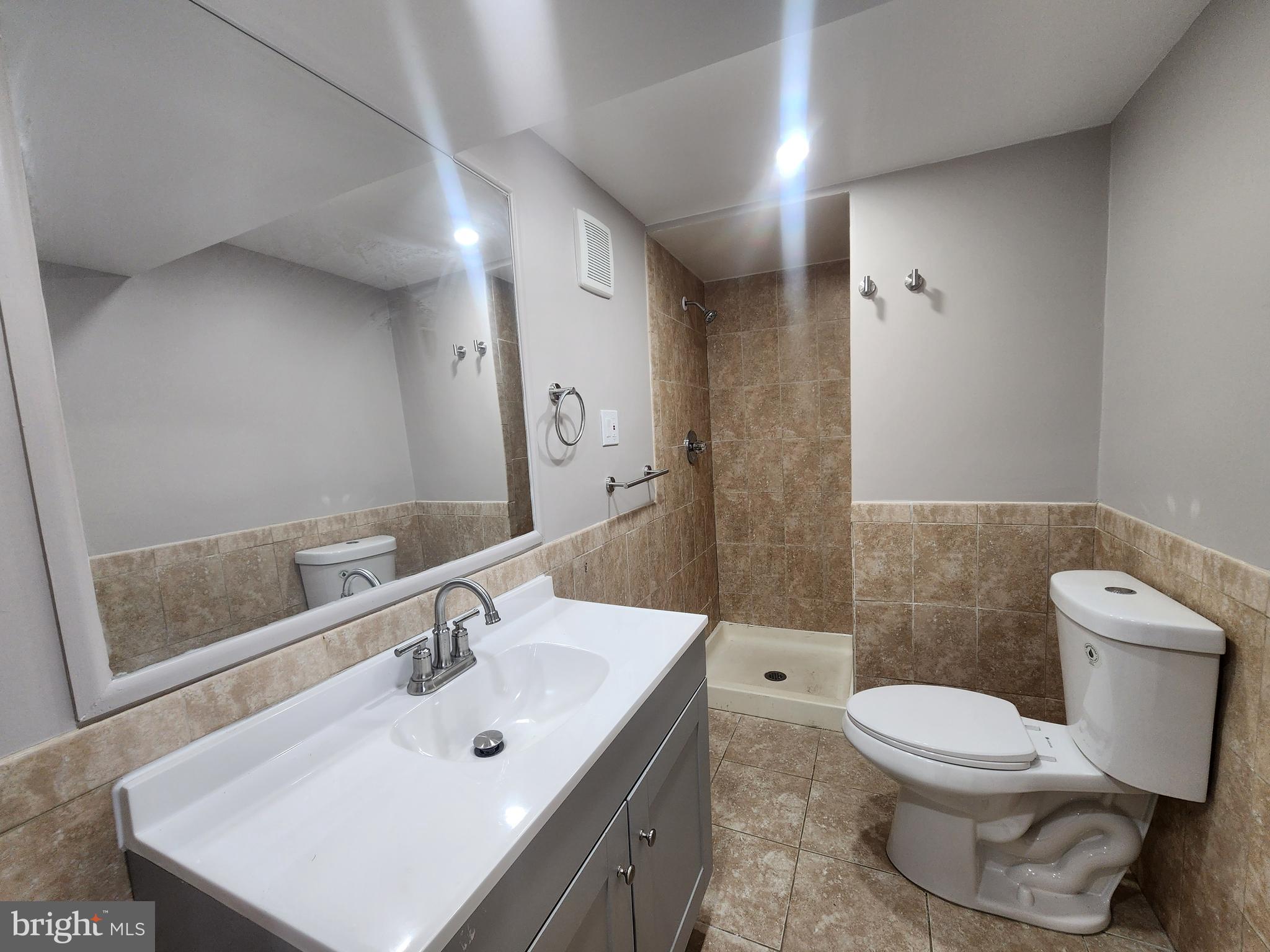 SUBURBIA - Residential Lease