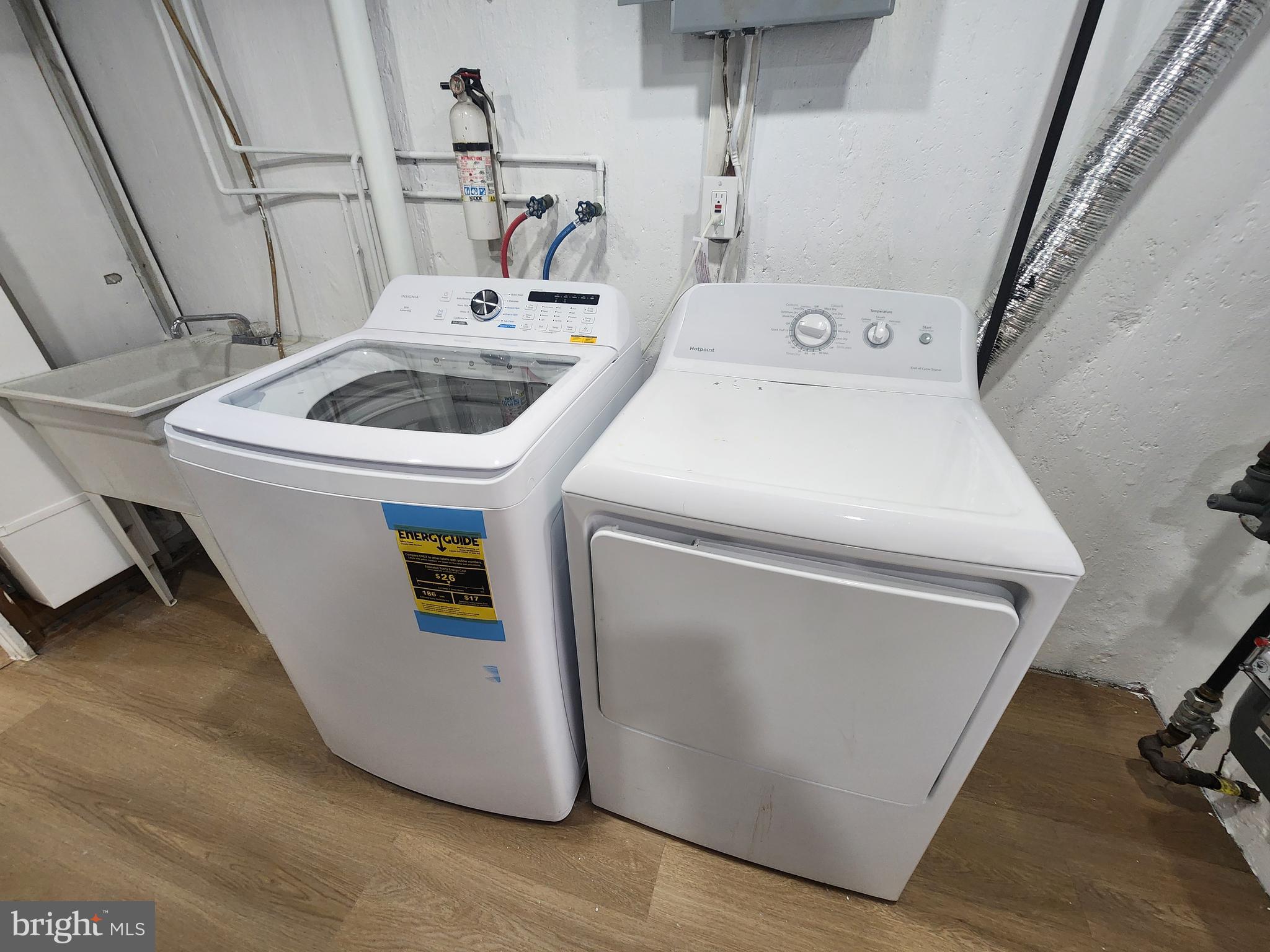 SUBURBIA - Residential Lease