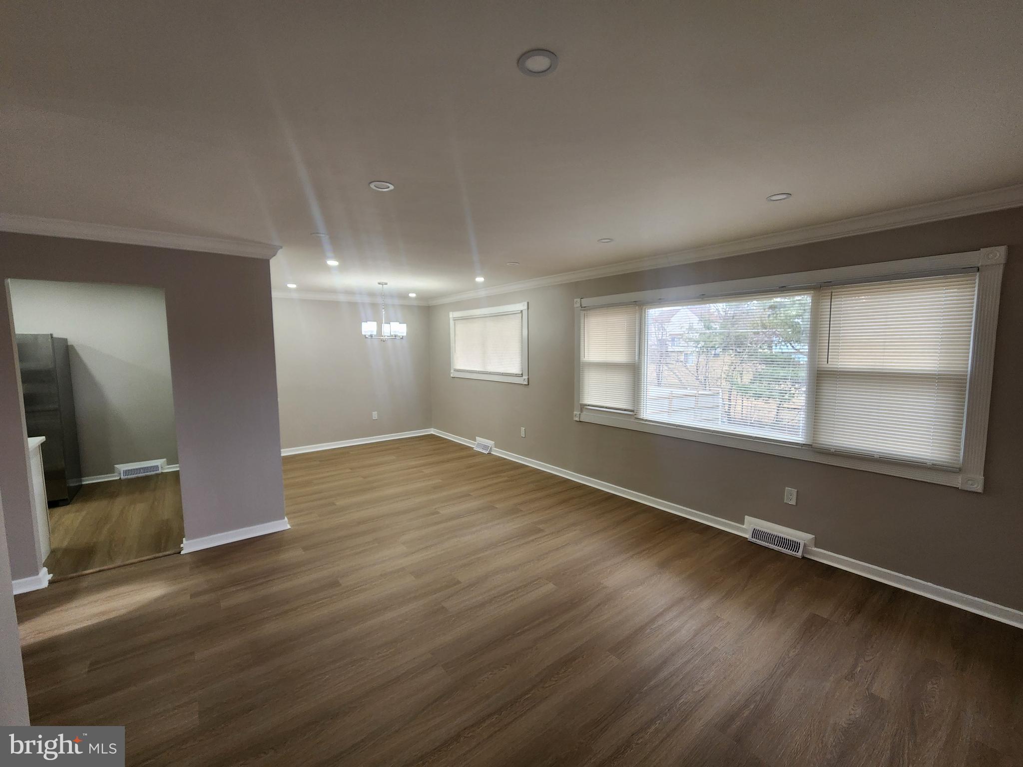 SUBURBIA - Residential Lease