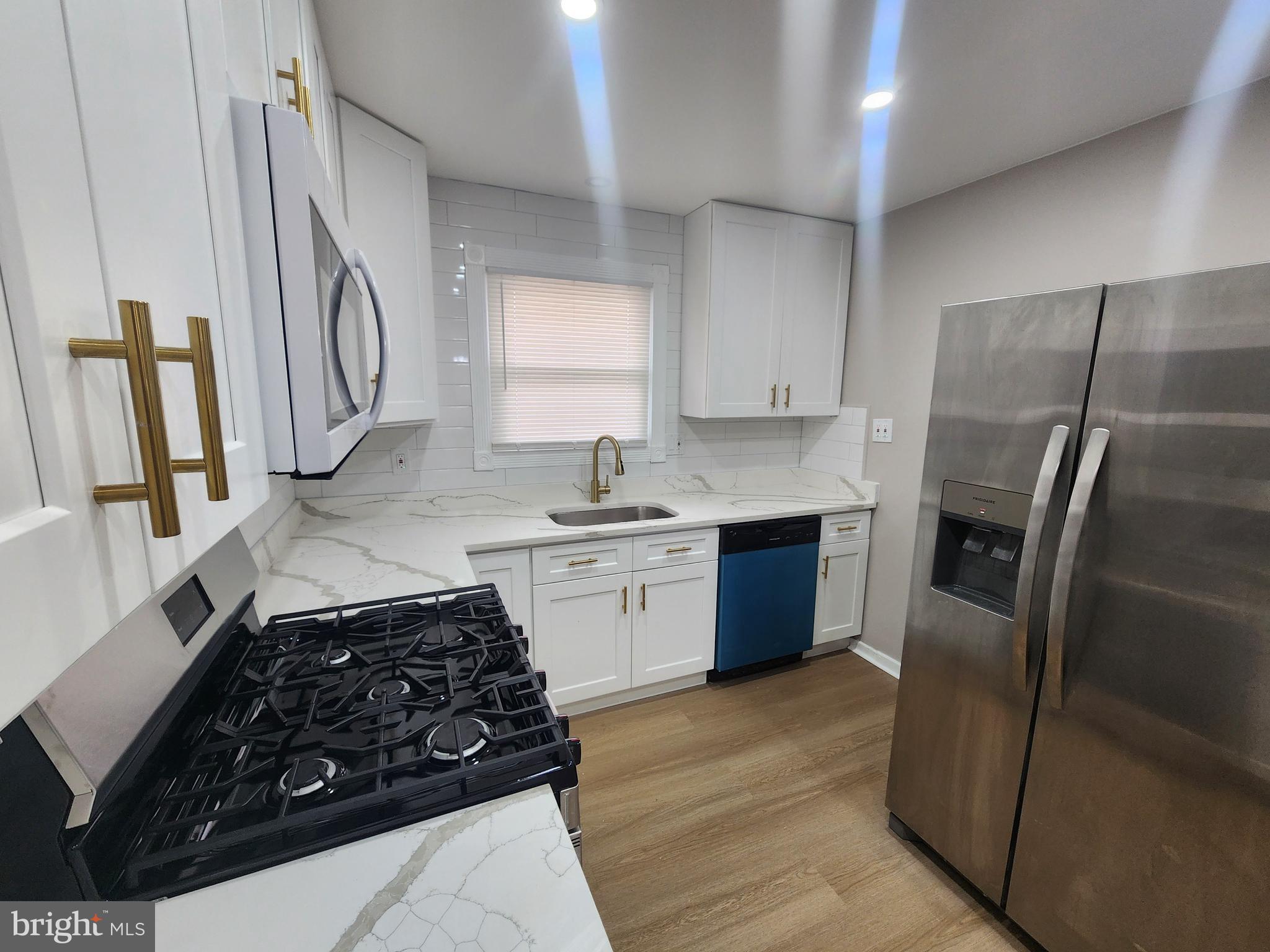 SUBURBIA - Residential Lease