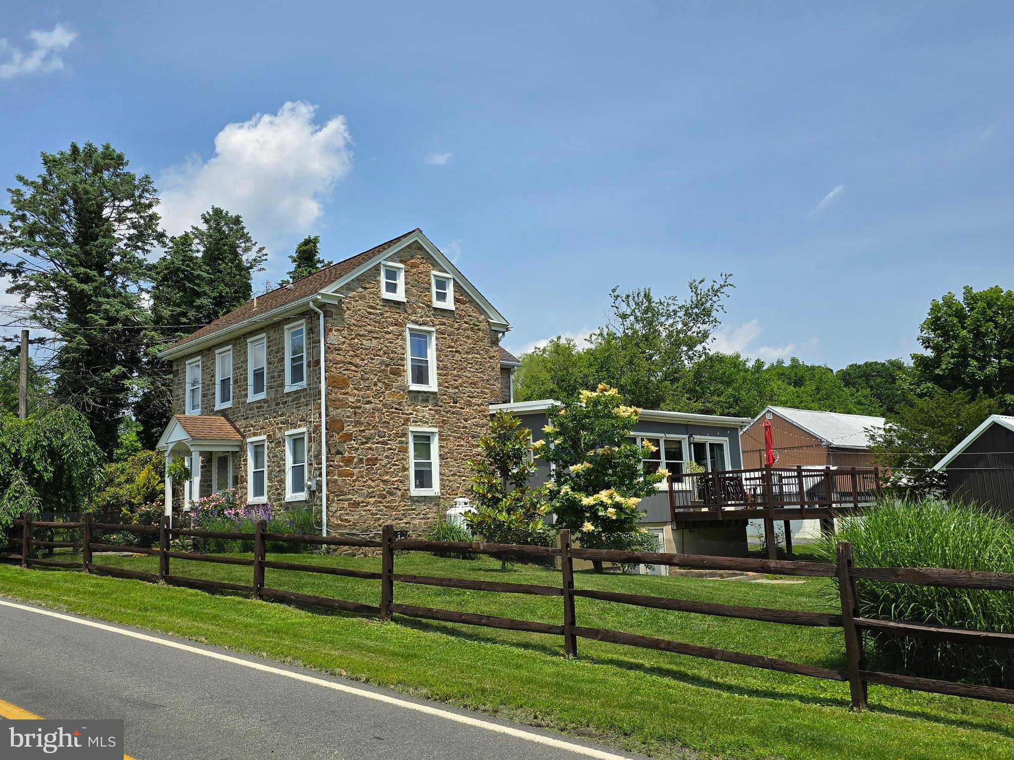 11 CLAY VALLEY ROAD