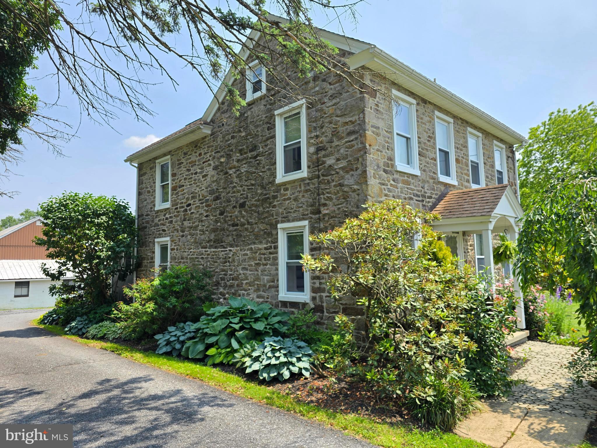 11 CLAY VALLEY ROAD