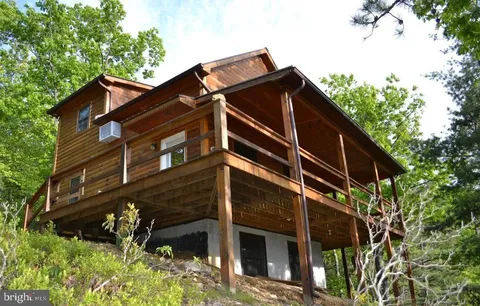MLS: WVPT2000836