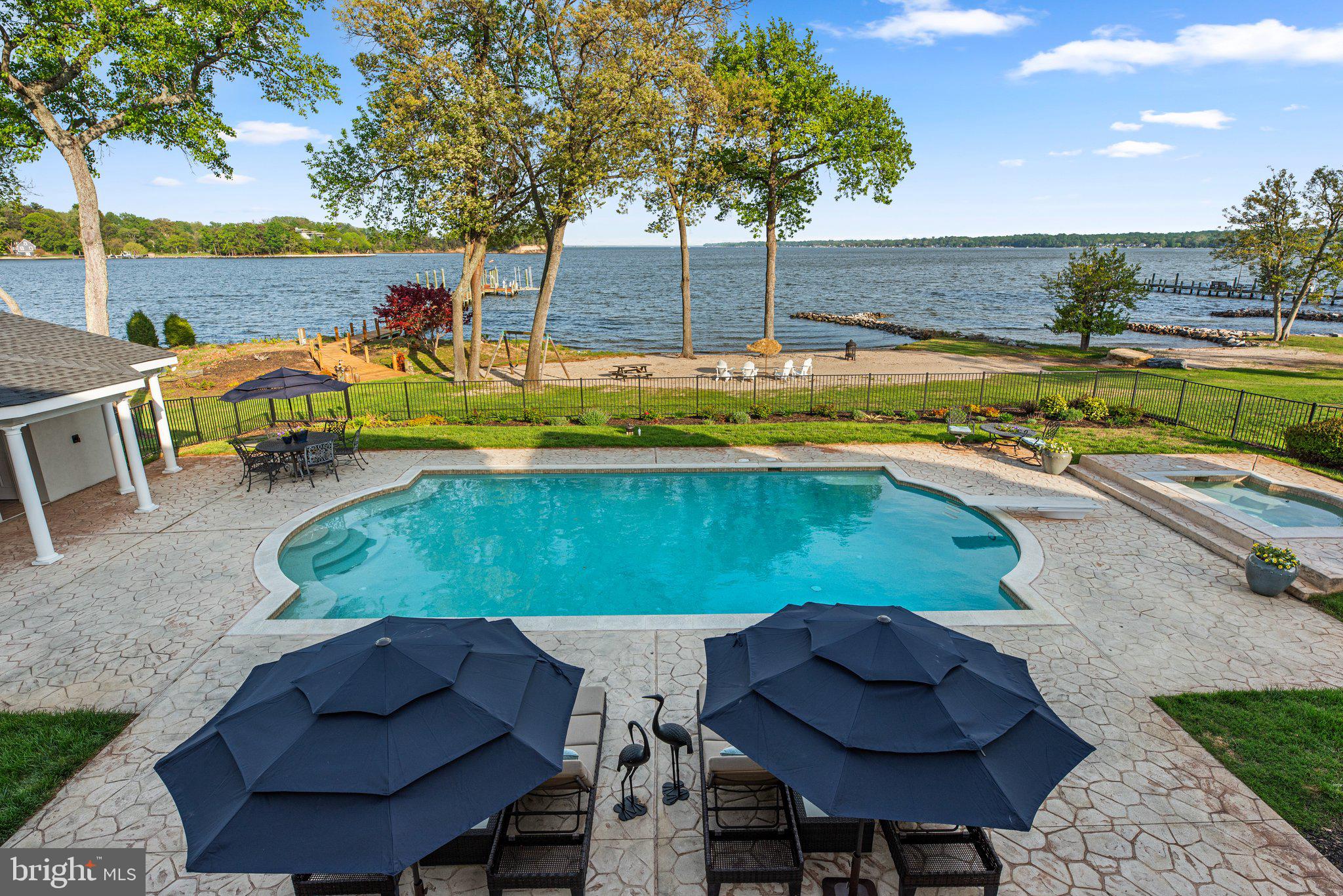 EAGLE HILL - Residential