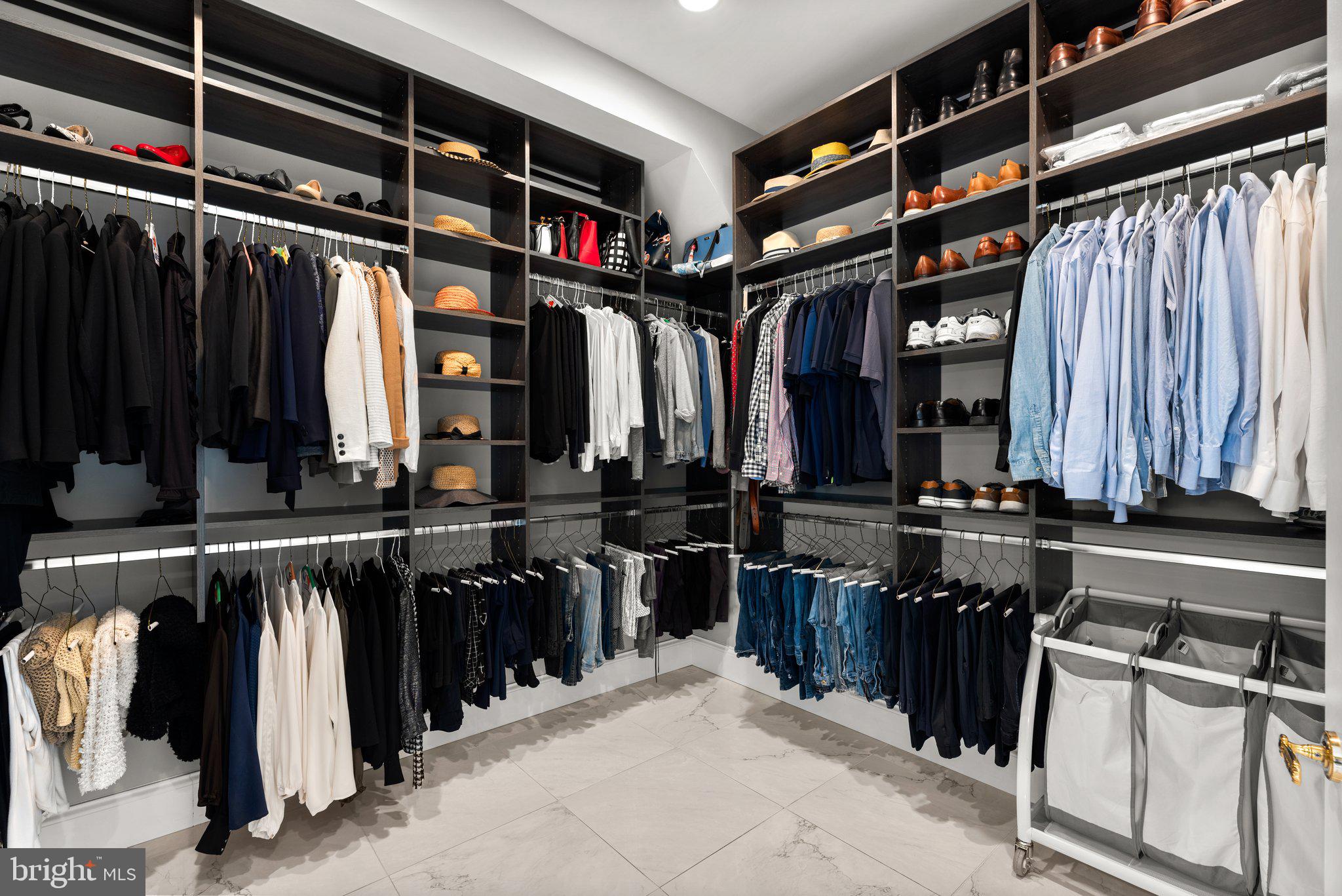 EAGLE HILL - Residential