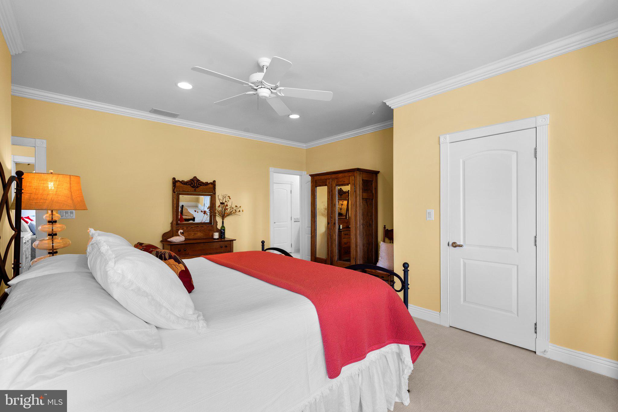 EAGLE HILL - Residential