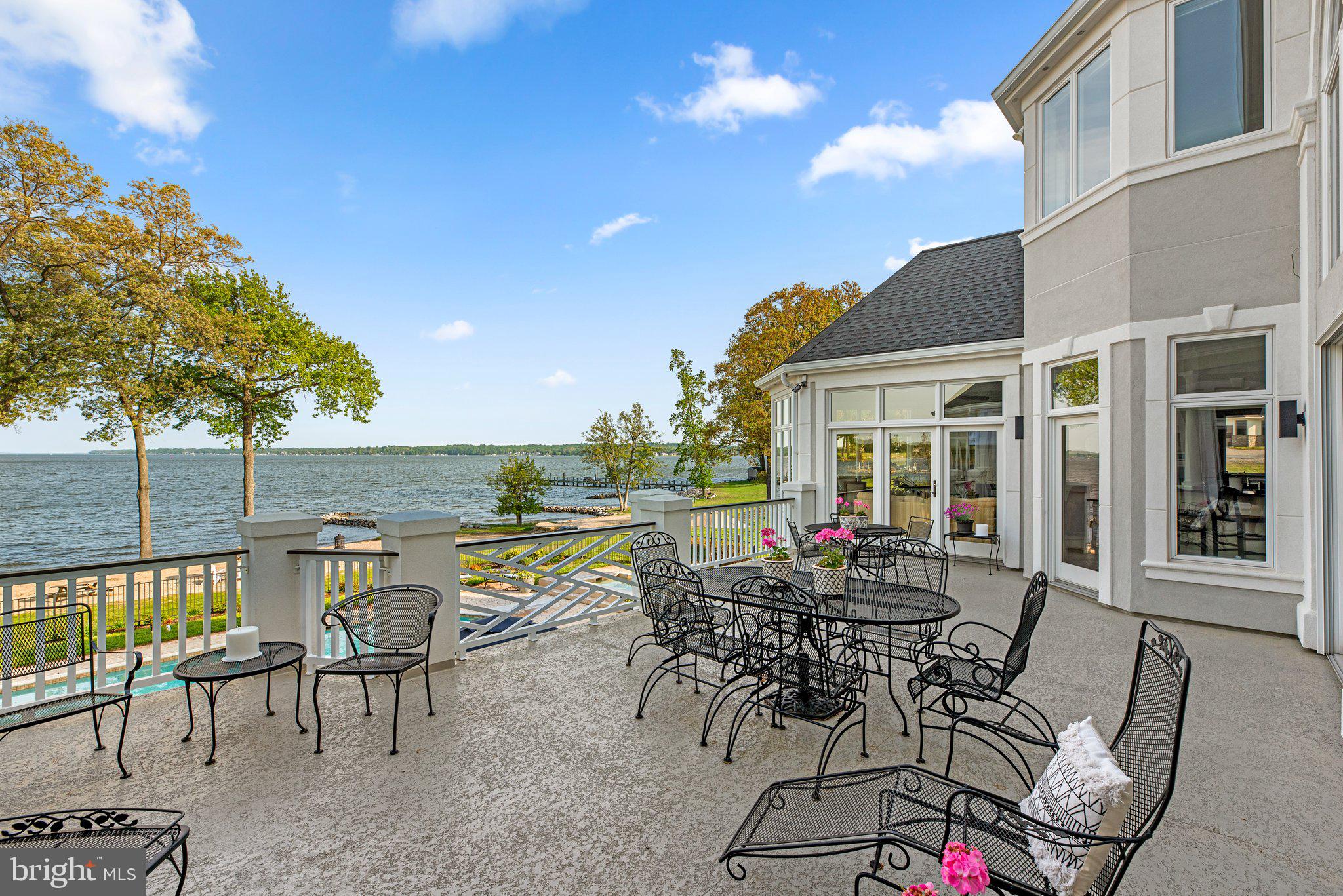 EAGLE HILL - Residential