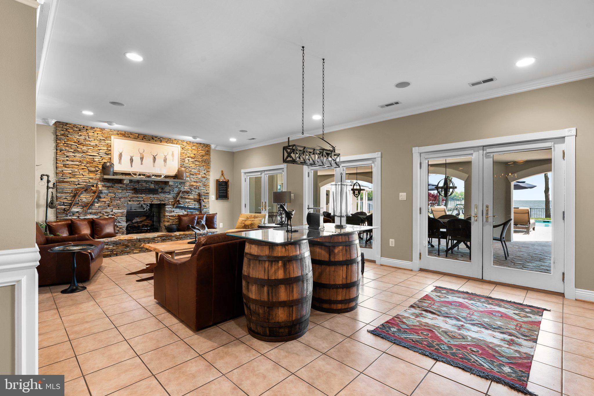 EAGLE HILL - Residential