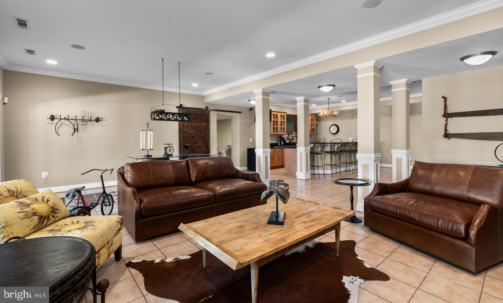 EAGLE HILL - Residential