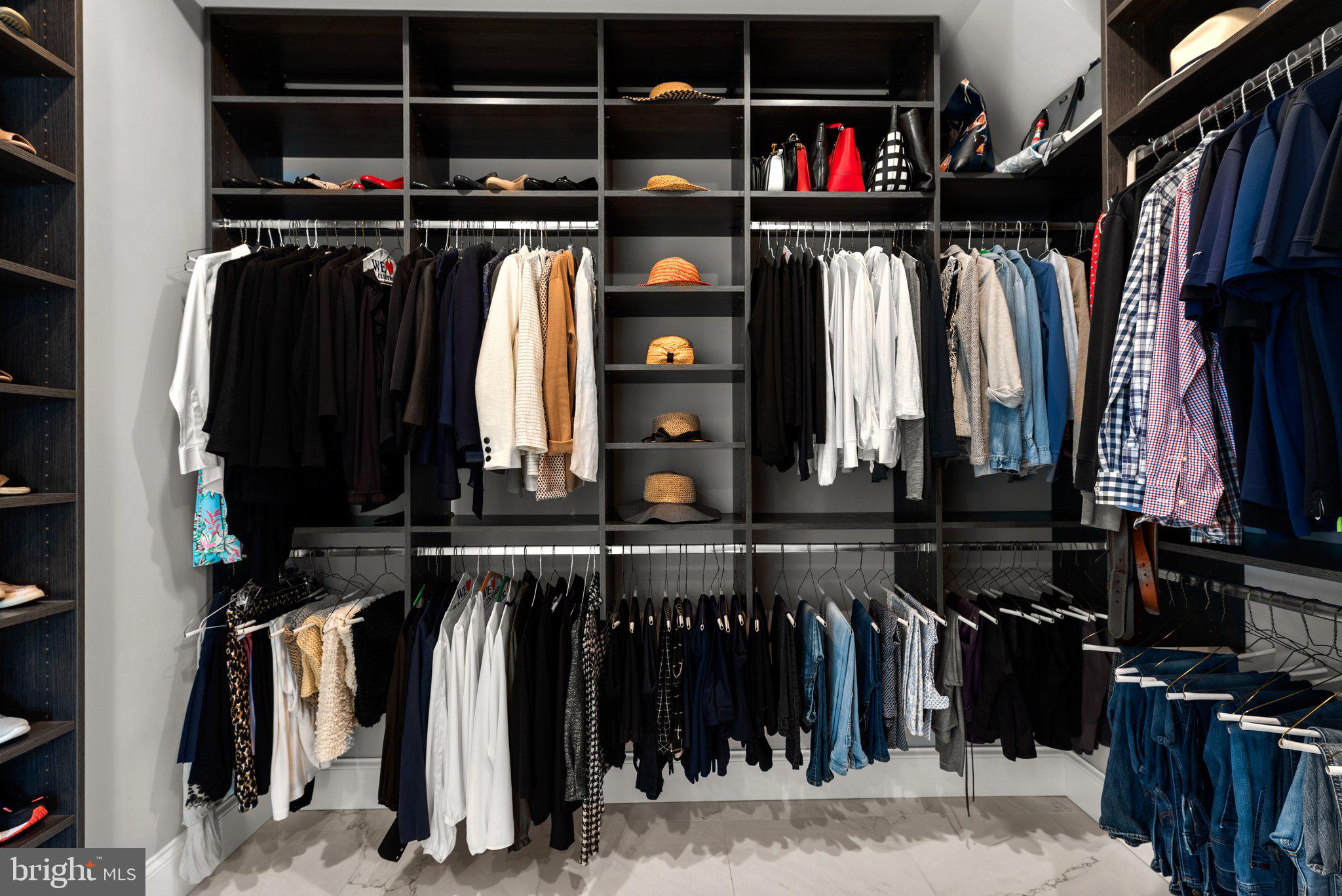 EAGLE HILL - Residential